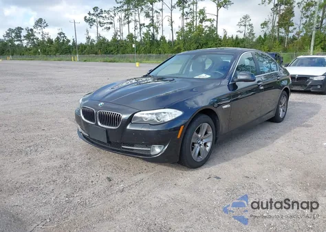 2013 BMW 528I xDrive z USA, uszkodzony, nr VIN WBAXH5C54DD111853